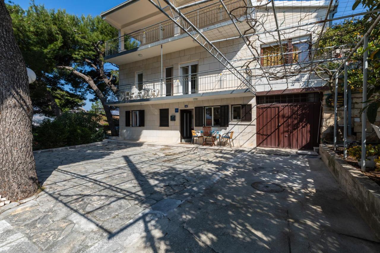 Urban Edge - Beach Apartments Omiš Exterior foto