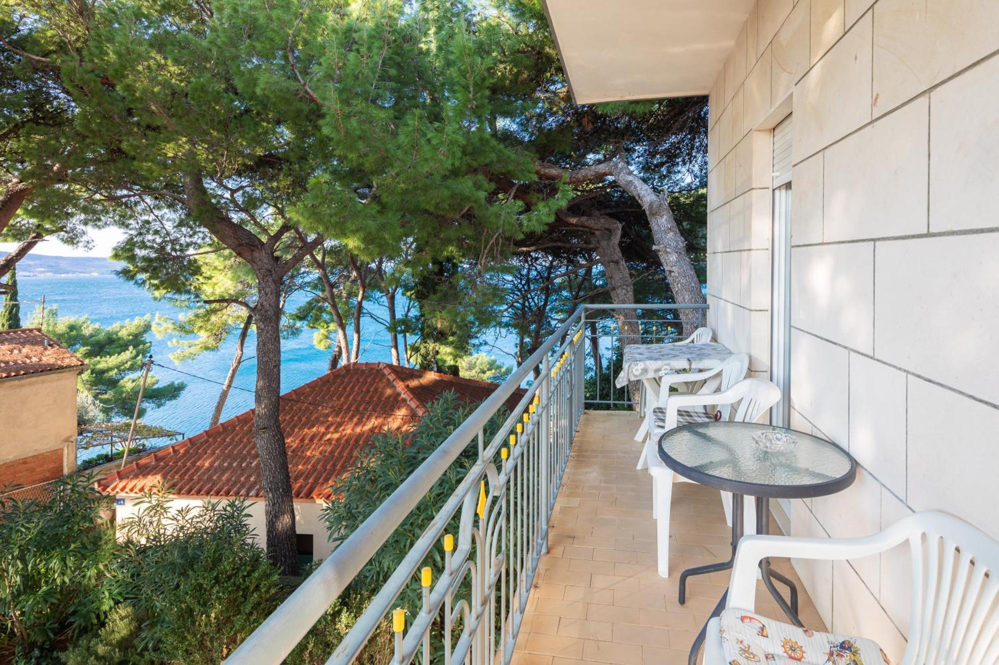 Urban Edge - Beach Apartments Omiš Exterior foto