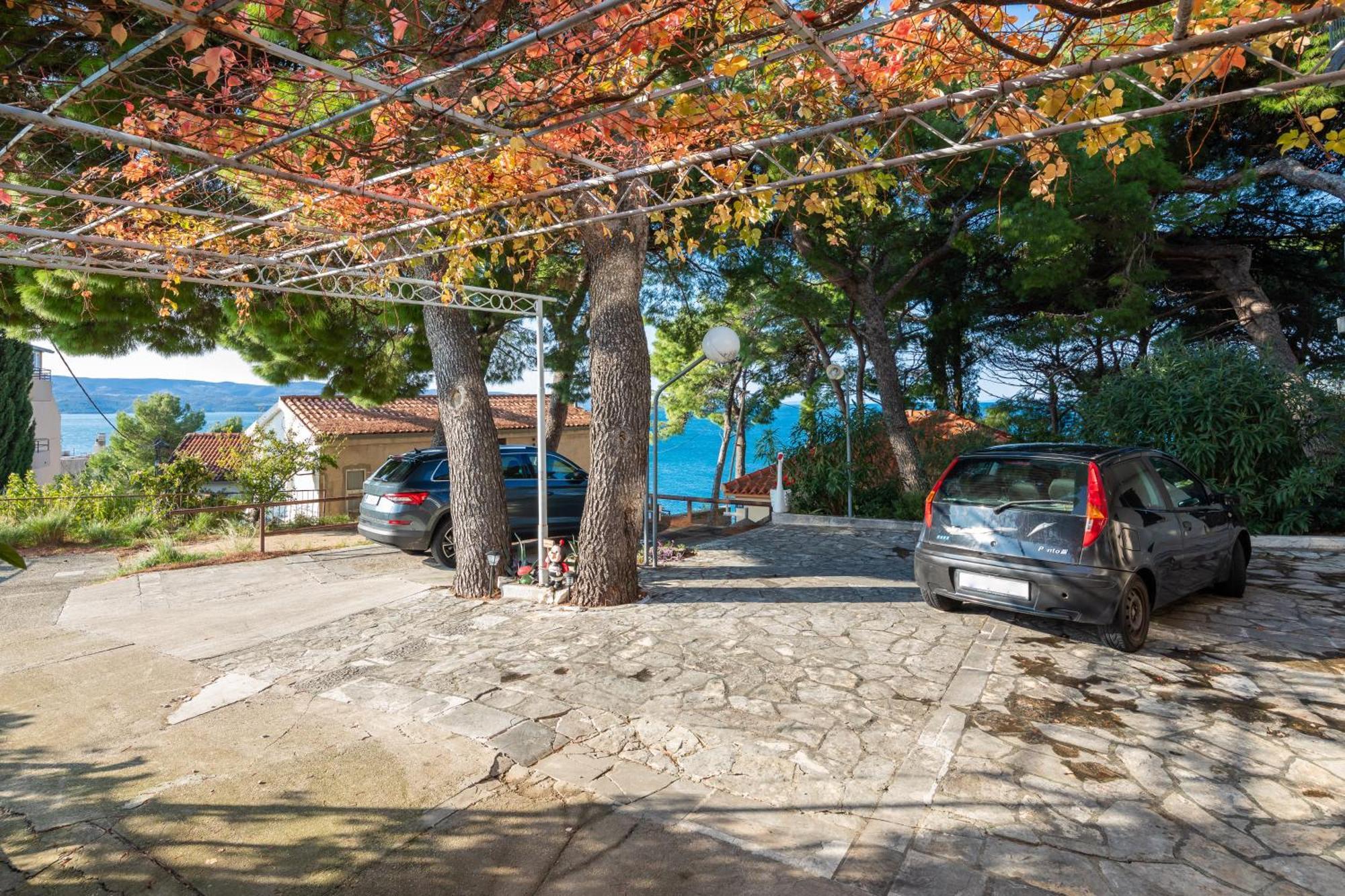 Urban Edge - Beach Apartments Omiš Exterior foto